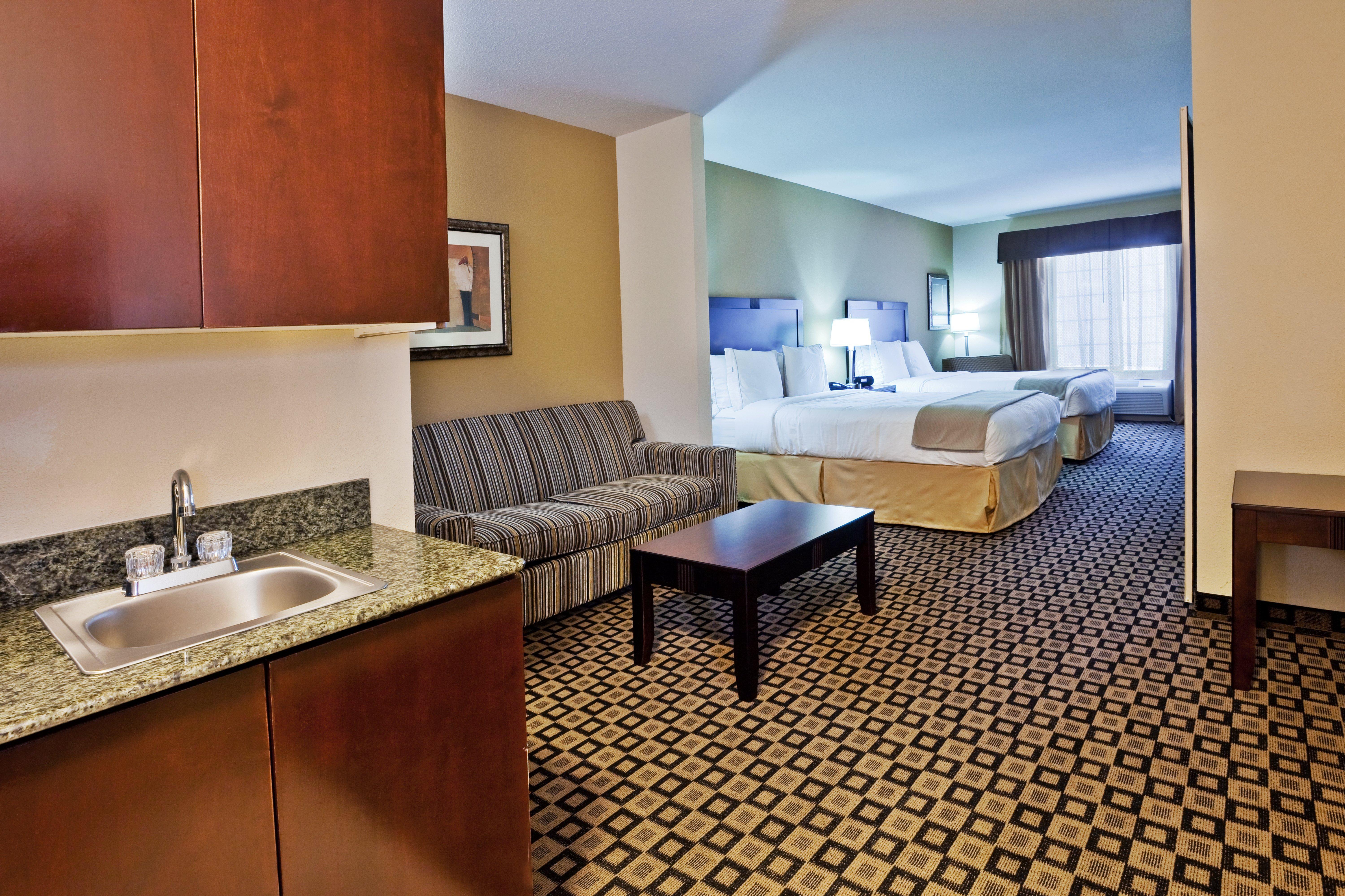 Holiday Inn Express & Suites Clovis By Ihg Exterior foto