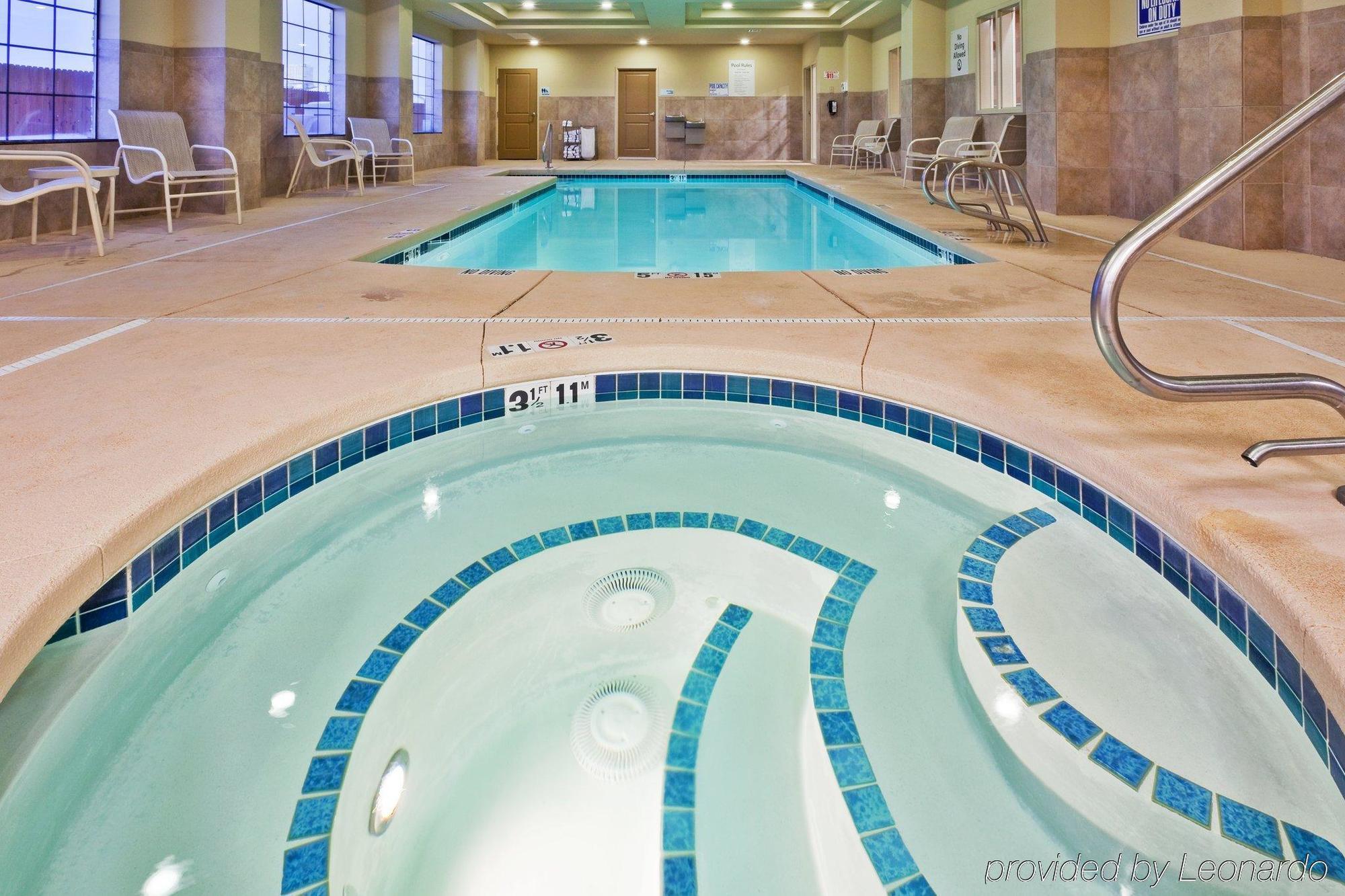 Holiday Inn Express & Suites Clovis By Ihg Einrichtungen foto